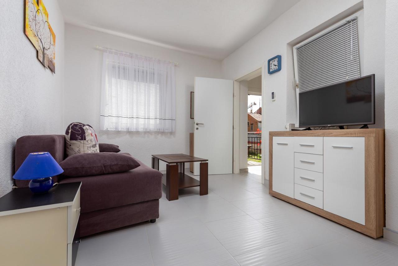 Top Central Apartments Pula Exterior foto