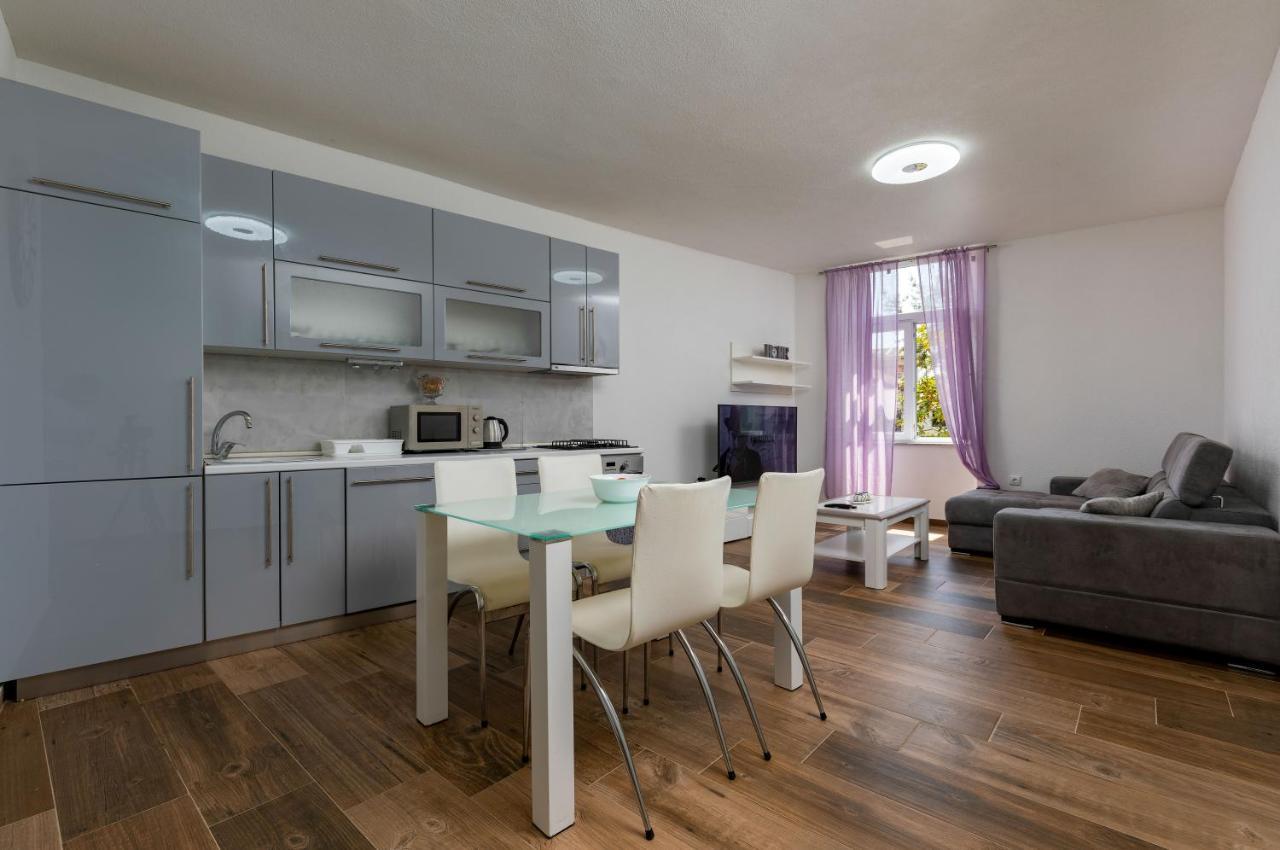 Top Central Apartments Pula Exterior foto